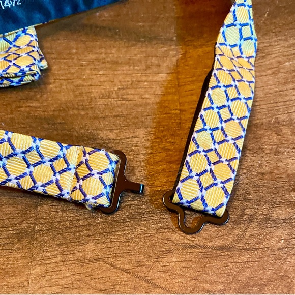 💥Chaps Silk Adjustable Clip Bowtie💥 - Picture 3 of 7